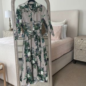 🌼 Zara Floral Pinstriped Dress🌼